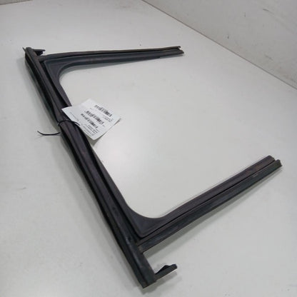 Jeep Renegade Door Glass Window Seal Rubber Right Passenger Rear Back  2017 2018