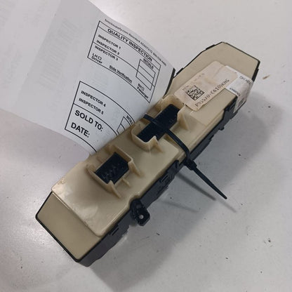 Front Driver's Door Master Lock and Window Switch Fits 16-18 Kia Soren