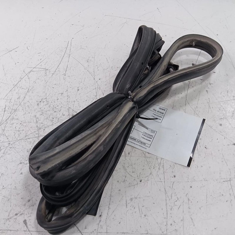 Ford Fiesta On Door Seal Rubber Left Rear Back  2014 2015 2016 2017 20