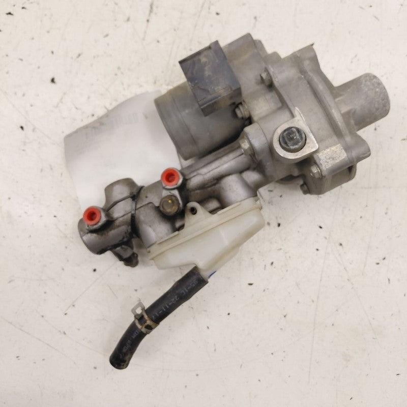 Brake Master Cylinder Tandem Motor Cylinder Fits 18-21 Honda Clarity