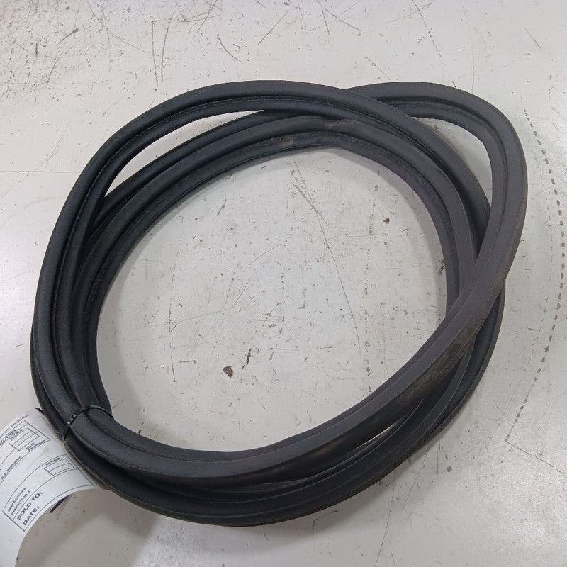 Nissan LEAF Trunk Lid Hatch Door Rear Back Rubber Seal  2013 2014 2015