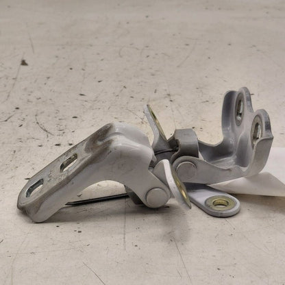 Chevy Trax Door Hinge Set Right Front Passenger  2022 2021