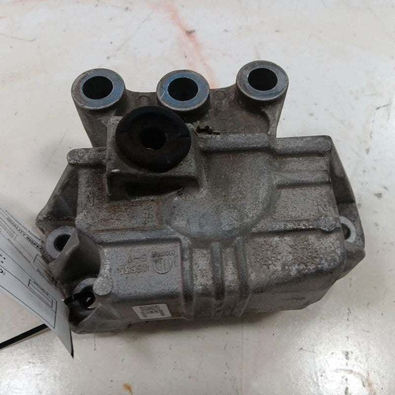 Jeep Compass 2.4 Engine Motor Mount Right Passenger  2021 2020 2019 20
