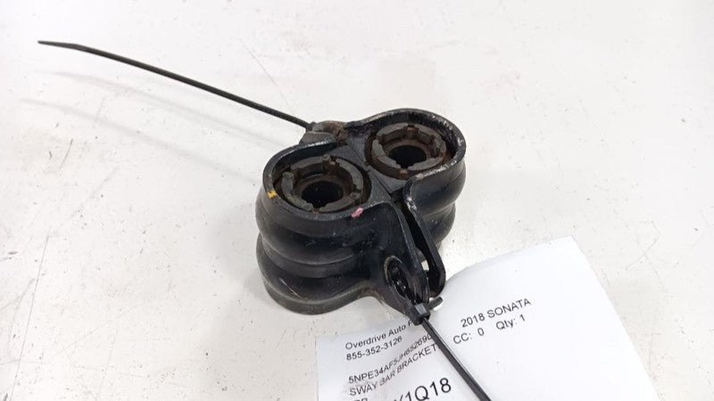 Hyundai Sonata Sway Bar Bushing Mounting Bracket 2018 2019 OEM