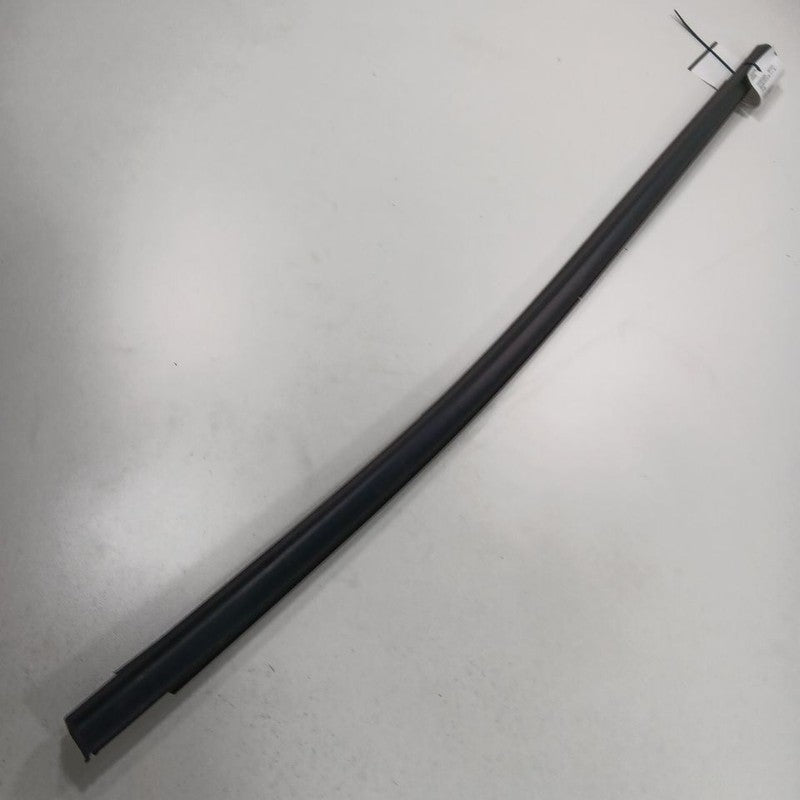 2025 GMC Acadia Door Glass Window Weather Strip Trim Rear Right Passenger Side B