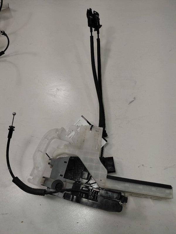 Hyundai Tucson Door Latch Lock Right Passenger Front  2016 2017 2018 O