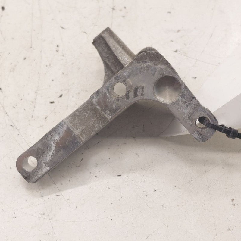 2018 Fiat 500 X 2.4 Model AC Compressor Mount