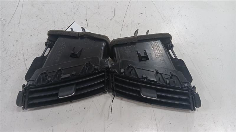 Infiniti G37 Dash Air Vent Center Middle  2009 2010 2011 2012 2013 OEM