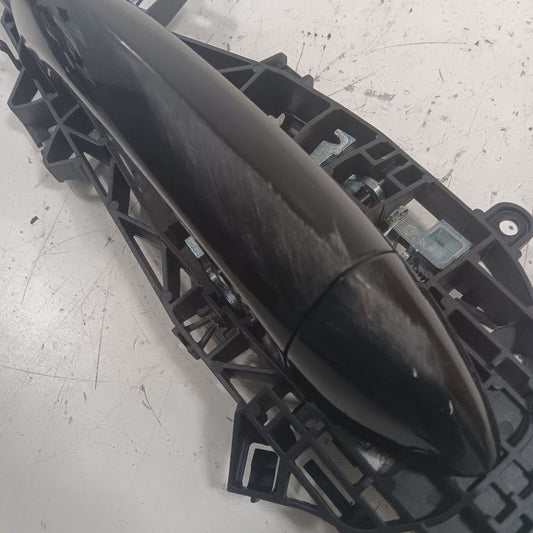 Passenger Right Front Door Handle Exterior Without Opt Ath 16-18 Chevy Cruze