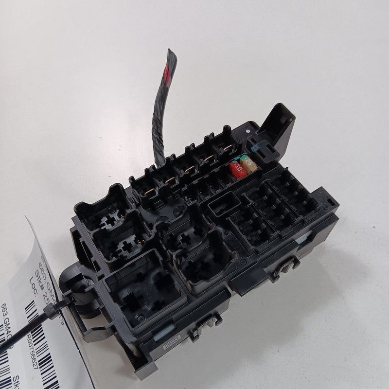 Buick Encore Rear Cabin Fuse Box Interior Inner Under Dash  2019 2018 