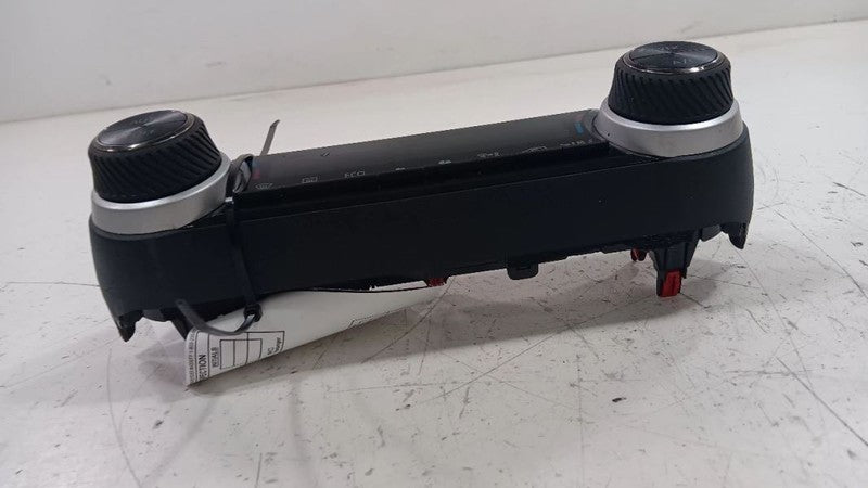 Temperature Control Front Heat Heater AC Switch ID 55900-42470 Fits 19