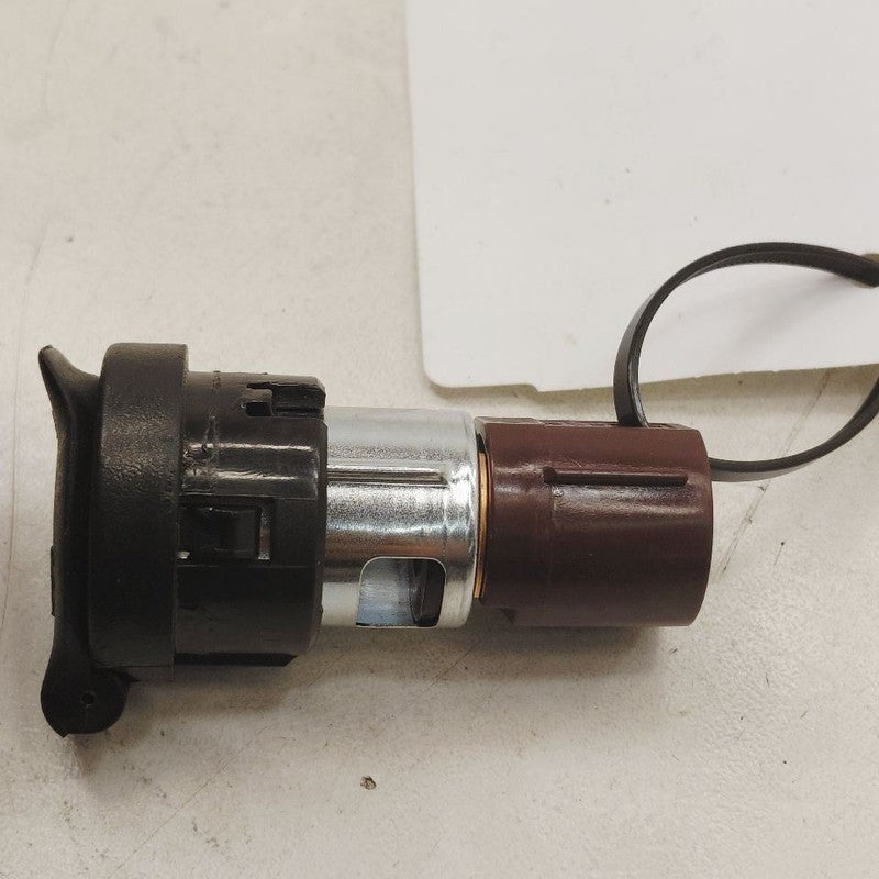Cadillac XTS 12V Power Port Socket      2016 2017 2018