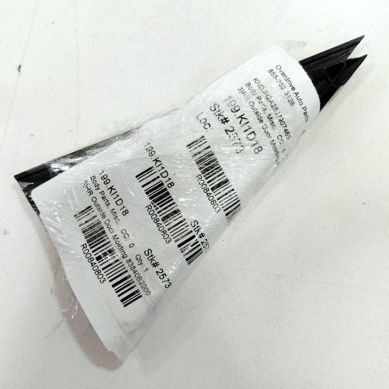 Kia Soul Passenger Right Rear Outside Door Molding {83840B2000} 2017 2