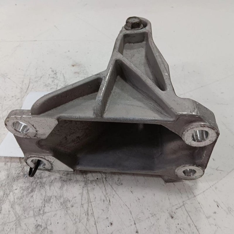 Nissan LEAF Engine Motor Mount Rear Back  2013 2014 2015 2016 2017