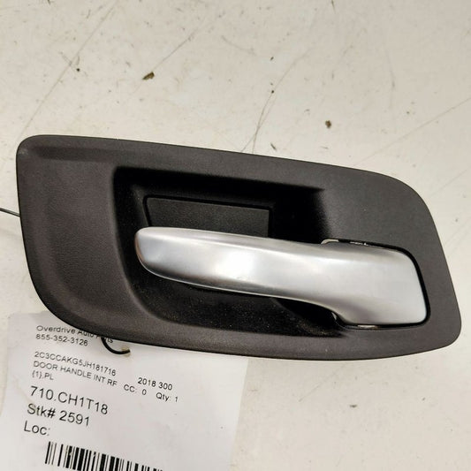 Chrysler 300 Door Handle Right Passenger Front Interior Inside  2017 2