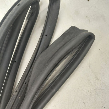 Hyundai Kona On Door Seal Rubber Left Driver Front  2021 2020 2019