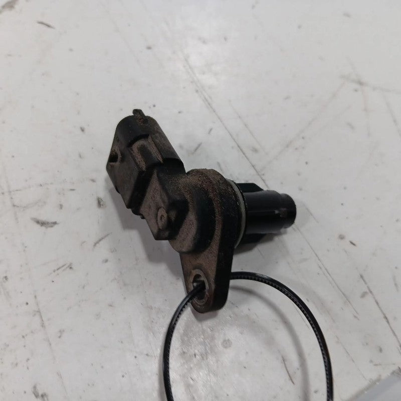 Hyundai Accent Camshaft Cam Shaft Position Sensor  2012 2013 2014 2015