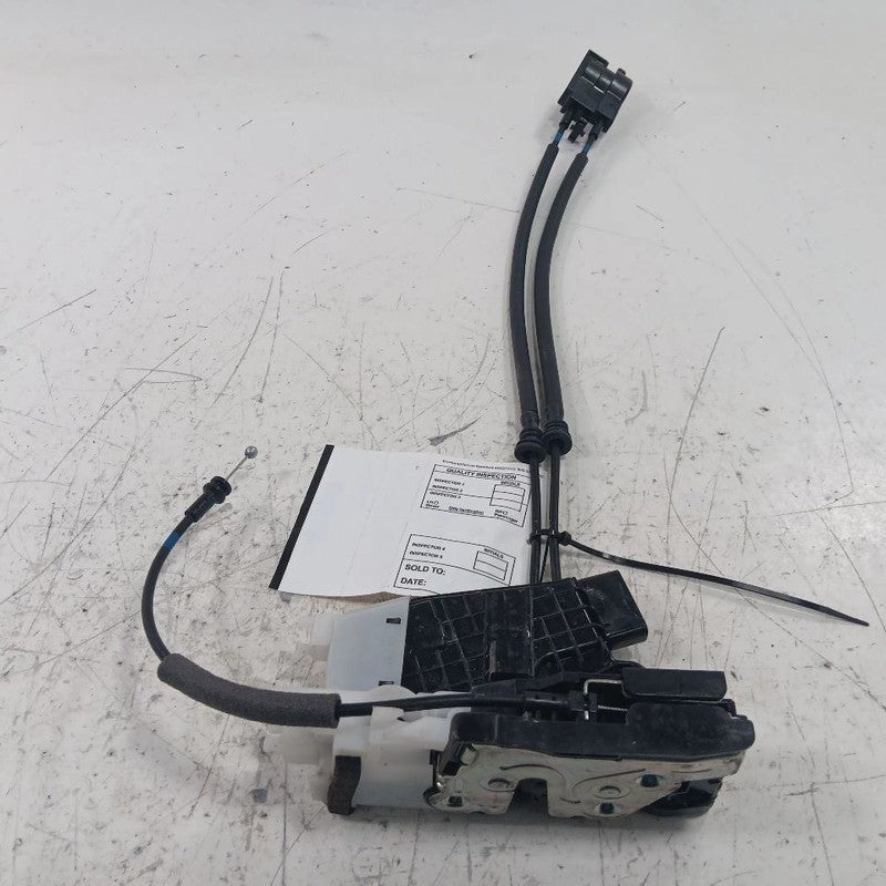 Hyundai Tucson Door Latch Lock Right Passenger Rear  2019 2020 2021