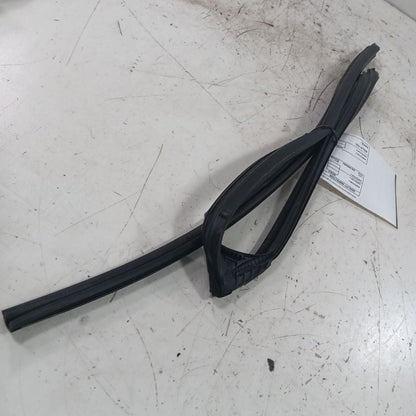 Toyota Corolla Door Glass Window Seal Rubber Left Driver Rear Back  20