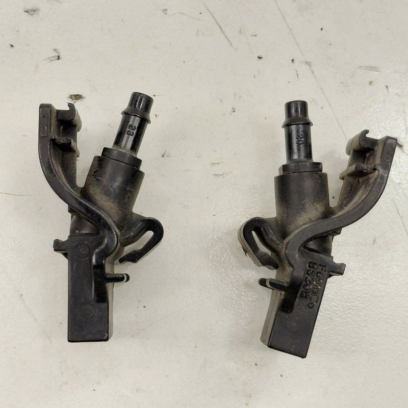 Ford Escape Windshield Wiper Washer Fluid Hood Sprayer Nozzles  2022 2