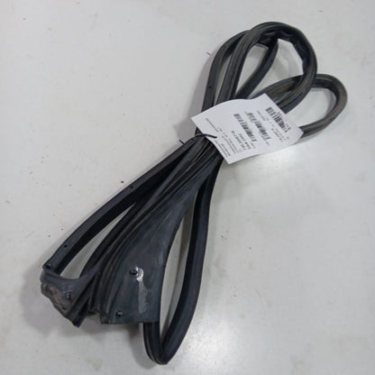 Grand Cherokee On Door Seal Rubber Left Driver Front  2017 2018 2019 2020