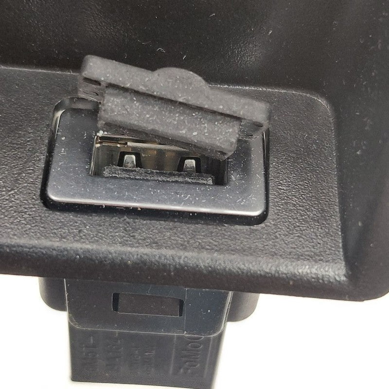 Volvo S60 USB Plug In Hub Port  2018 2017 2016