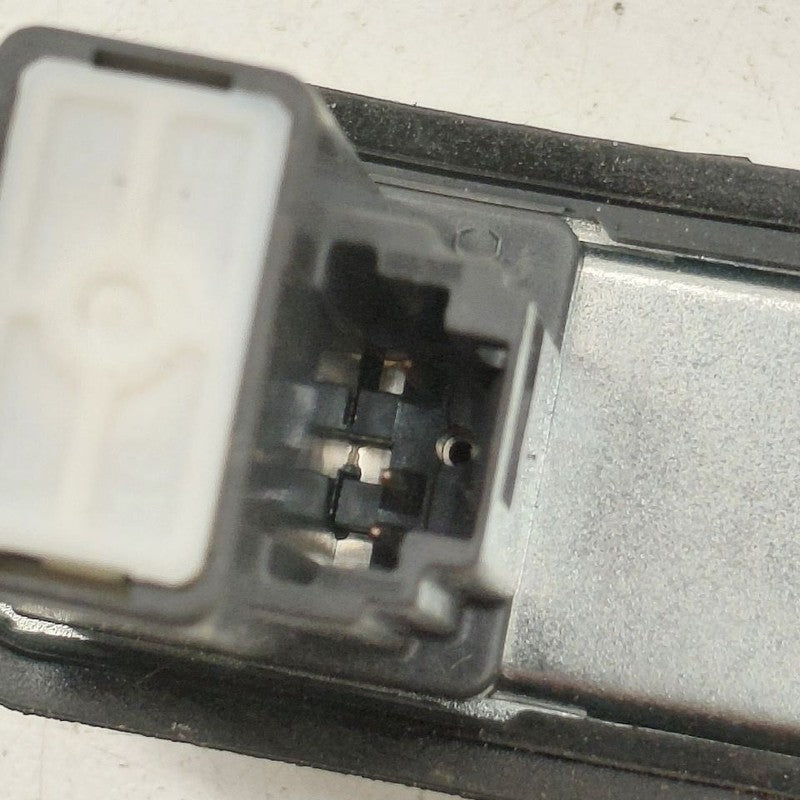 Subaru Crosstrek Door Ajar Switch Door Open Dome Light Switch  2023 20