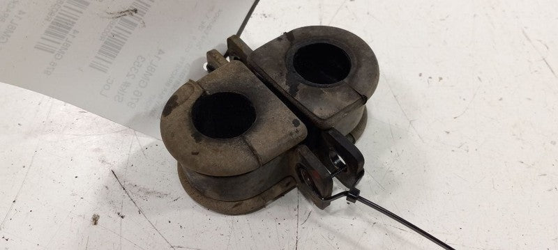 Chevy Equinox Sway Bar Bushing Mounting Bracket 2015 2014 2013 2012 OE