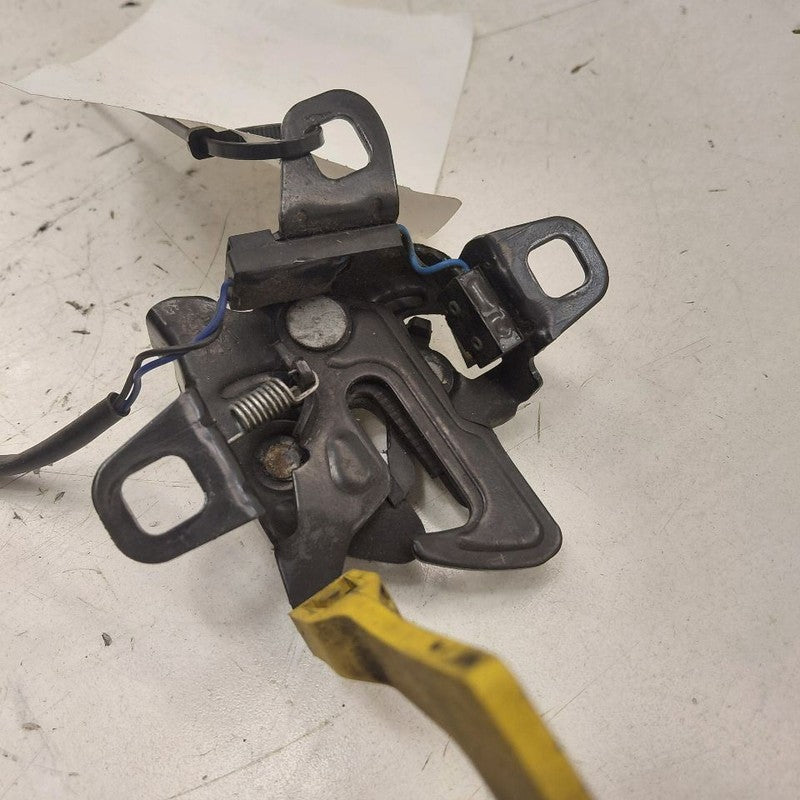 2018 Fiat 500 X Model Hood Latch
