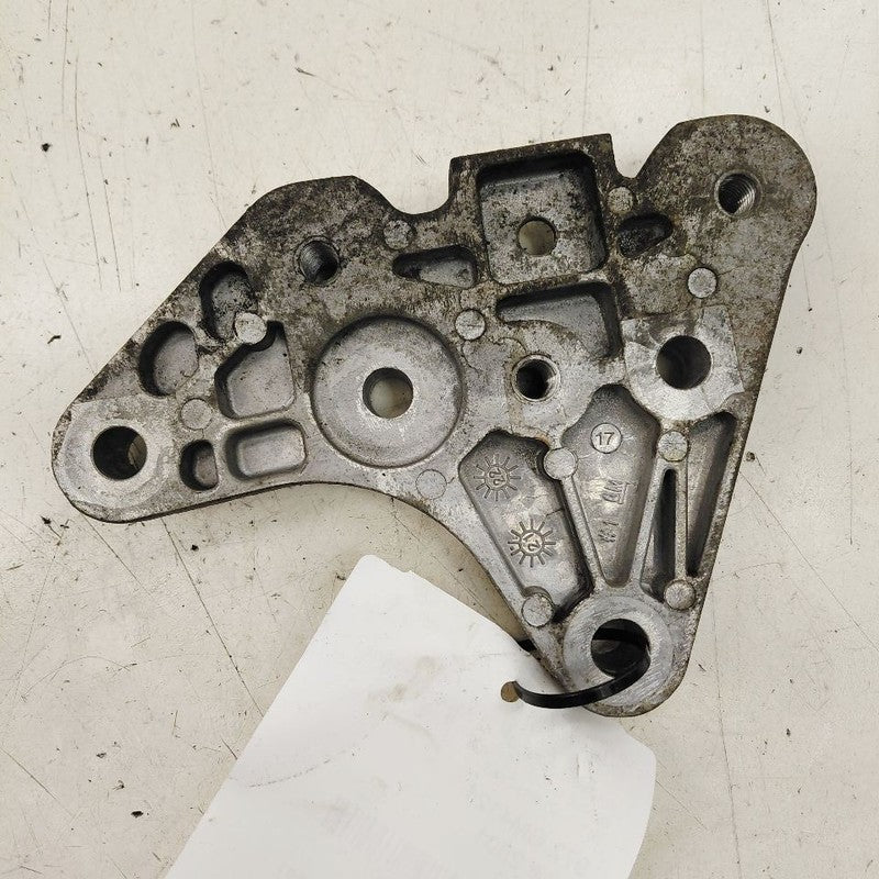Buick Encore GX Engine Motor Mount Bracket Left Driver  2020 2021 2022