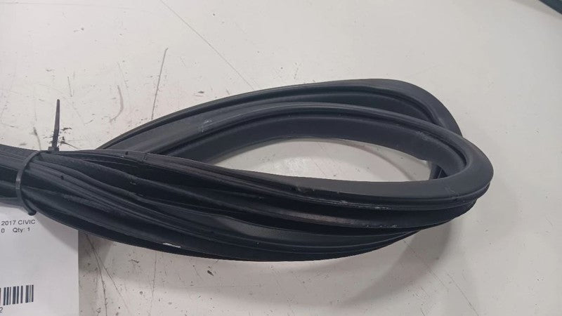 Honda Civic On Body Door Jamb Seal Front Right Passenger  2016 2017 20