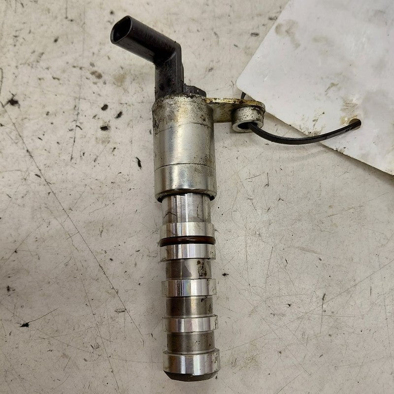 Cadillac CT6 Variable Timing Gear Oil Control Valve Solenoid Cylinder 