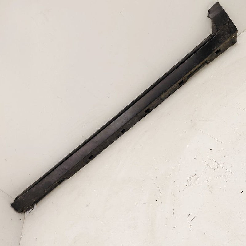 Buick Encore GX Rocker Panel Trim Cover Molding Skirt Right Passenger 