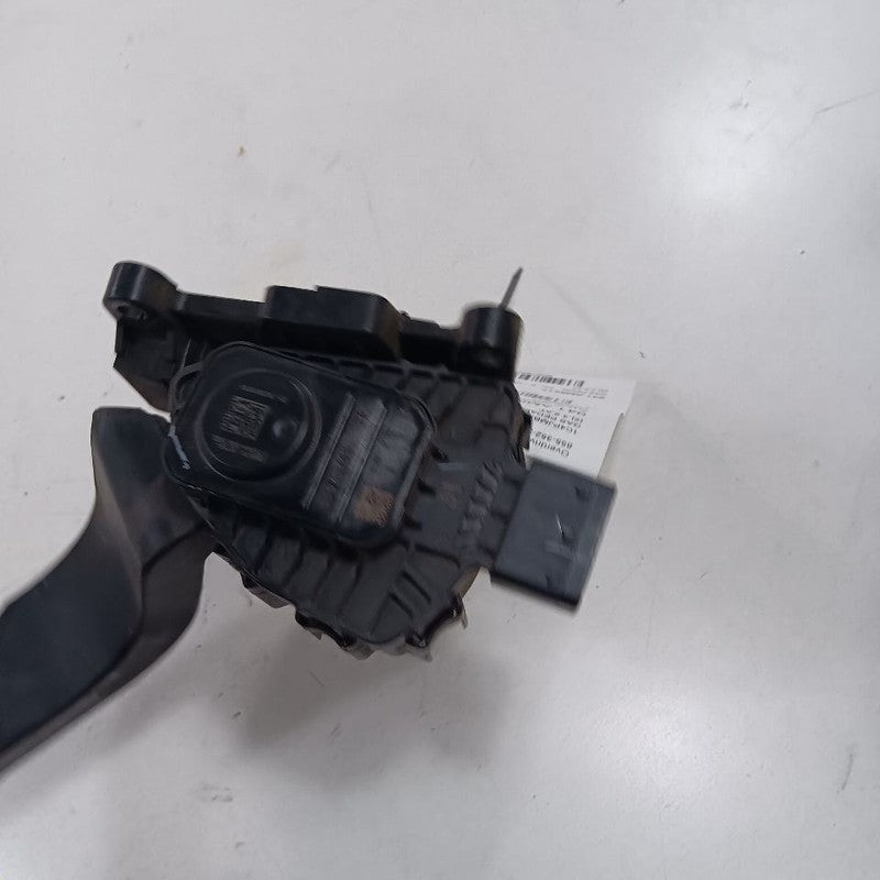 Jeep Cherokee Gas Pedal  2015 2016 2017