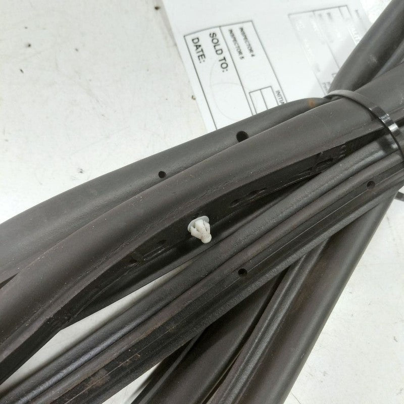 Jeep Compass On Door Seal Rubber Right Passenger Front  2025 2024 2023