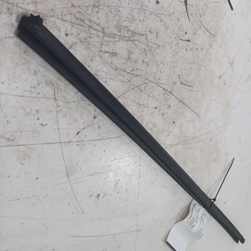 Hyundai Elantra Left Front Weather Strip Interior  2017 2018 2019 2020