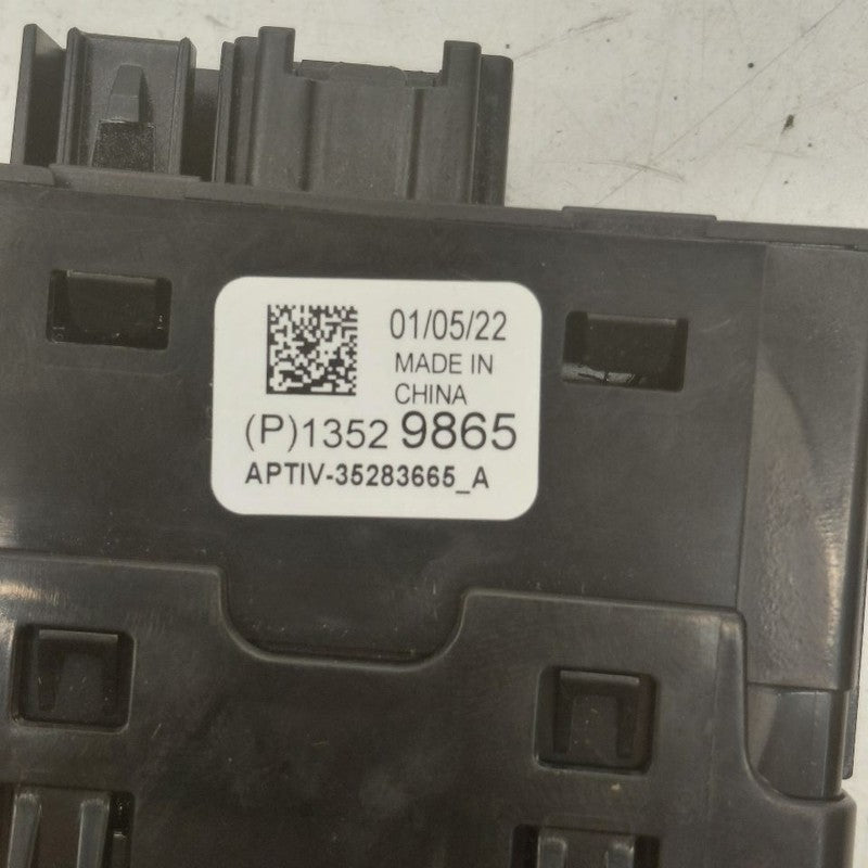 Buick Encore GX USB Plug In Hub Port  2022 2023 2024 2025