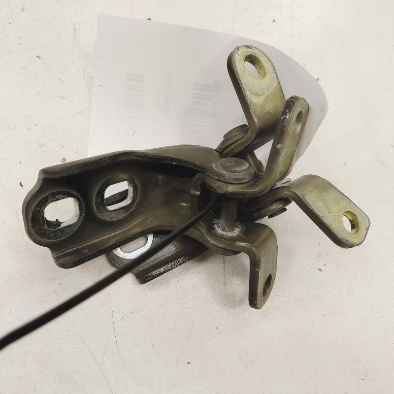Cadillac XTS Door Hinge Set Right Front Passenger      2016 2017 2018