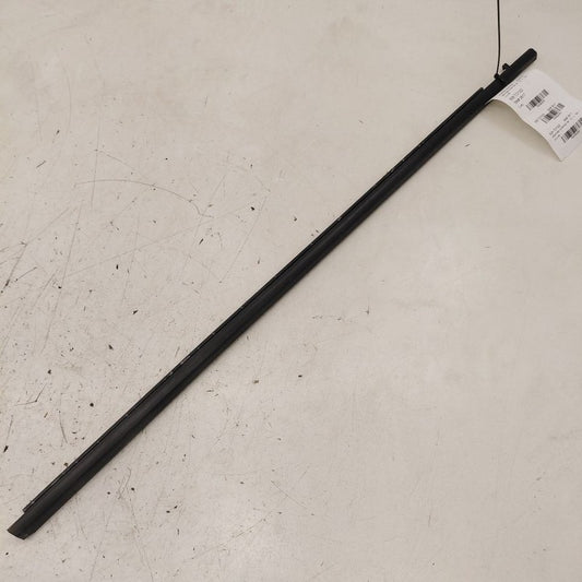 Toyota Prius Door Glass Window Weather Strip Trim Front Right Passenge