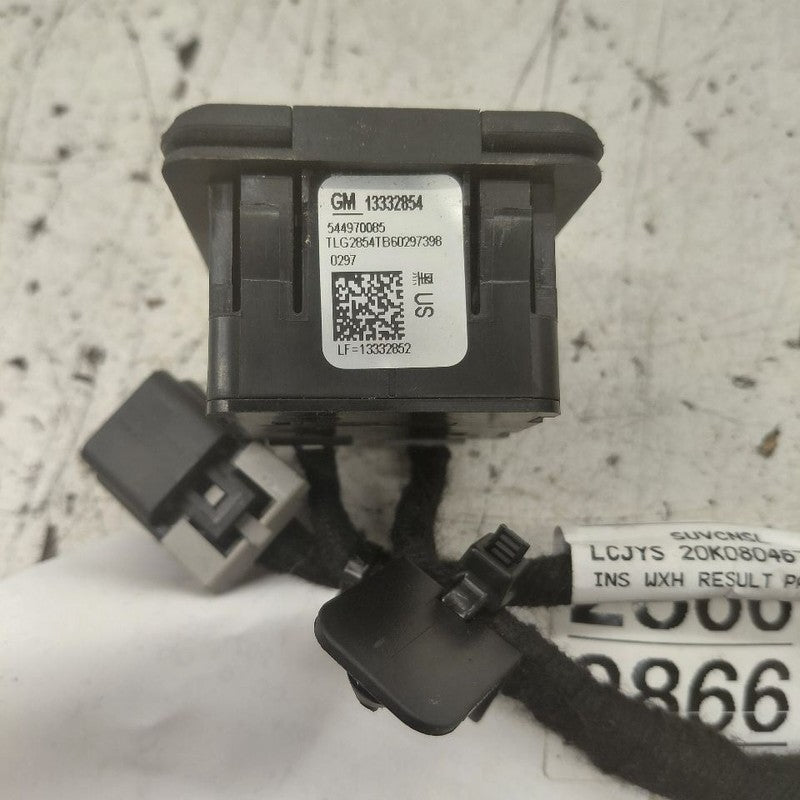Chevy Trax 120V Plug In {13332854} 2022 2021