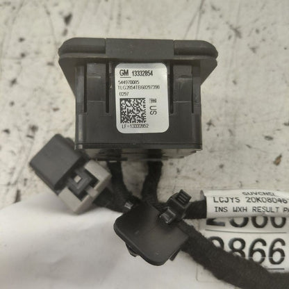 Chevy Trax 120V Plug In {13332854} 2022 2021