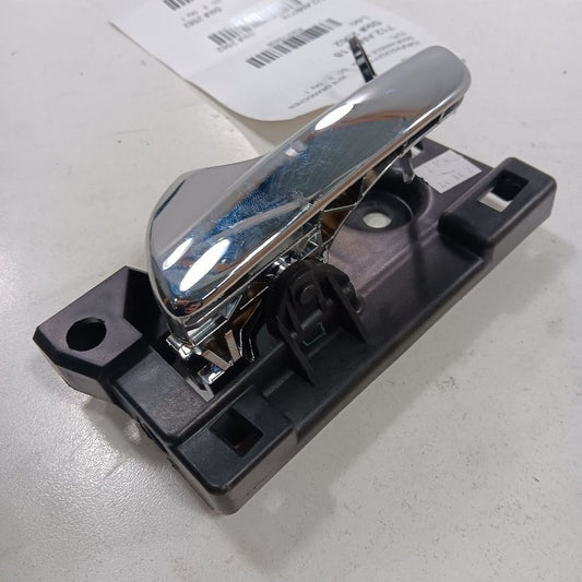 Grand Cherokee Door Handle Left Driver Rear Interior Inside  2017 2018 2019 2020