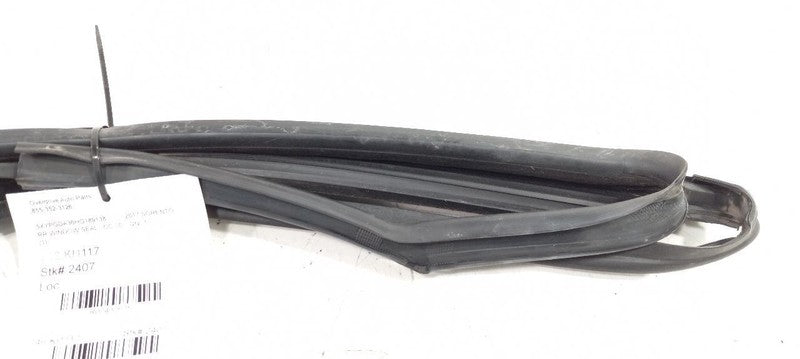 Kia Sorento Door Glass Window Seal Rubber Right Passenger Rear Back 20