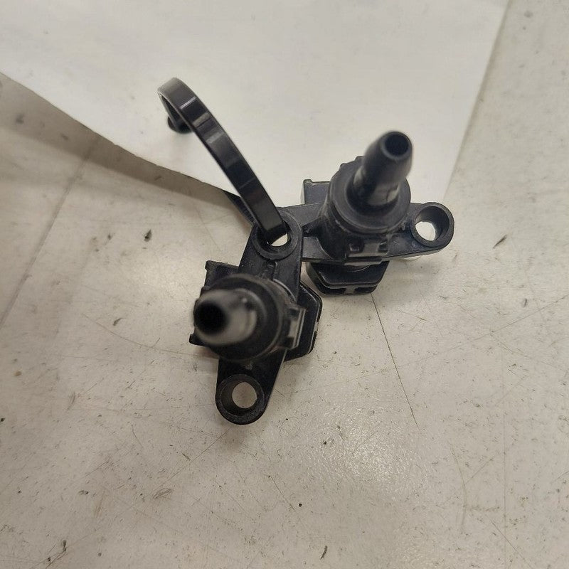 Hyundai Veloster Windshield Wiper Washer Fluid Hood Sprayer Nozzles  2