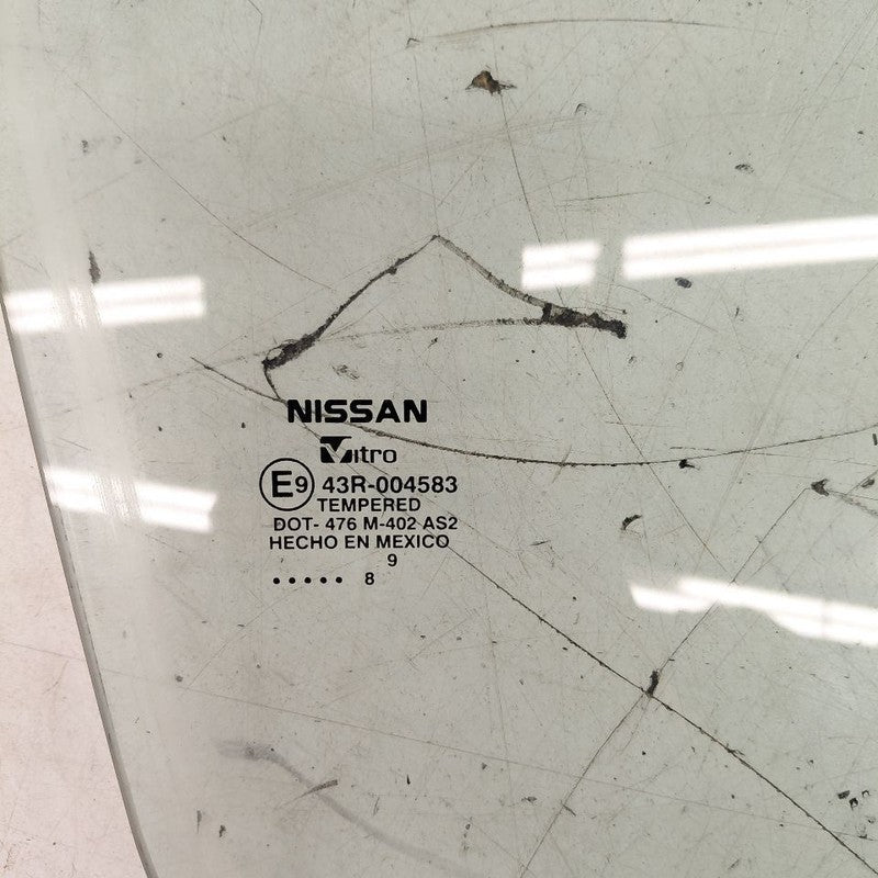 Passenger Right Front Door Glass Window Hatchback Note Fits 17-19 Niss