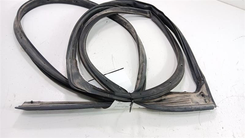 Buick Encore On Door Seal Rubber Right Passenger Rear Back 2016 2017 2