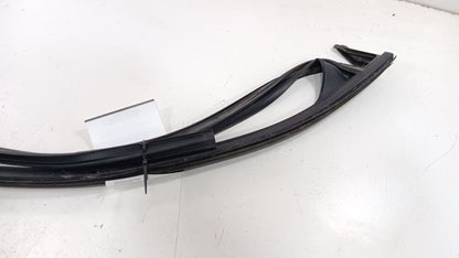 Chevrolet Equinox Door Glass Window Seal Rubber Right Passenger Front 