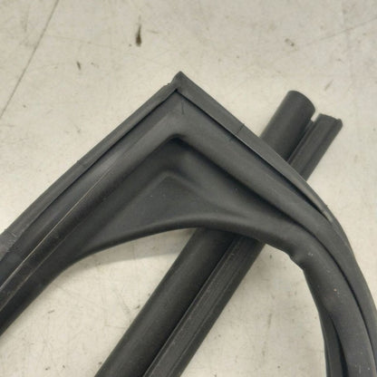 Subaru XV Crosstrek Door Glass Window Seal Rubber Right Passenger Rear