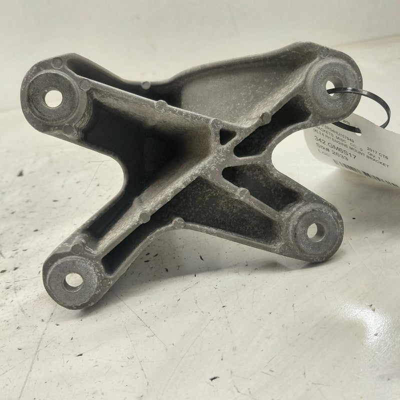 Cadillac CT6 Passenger Right Side Engine Mount Bracket  2018 2017 2016