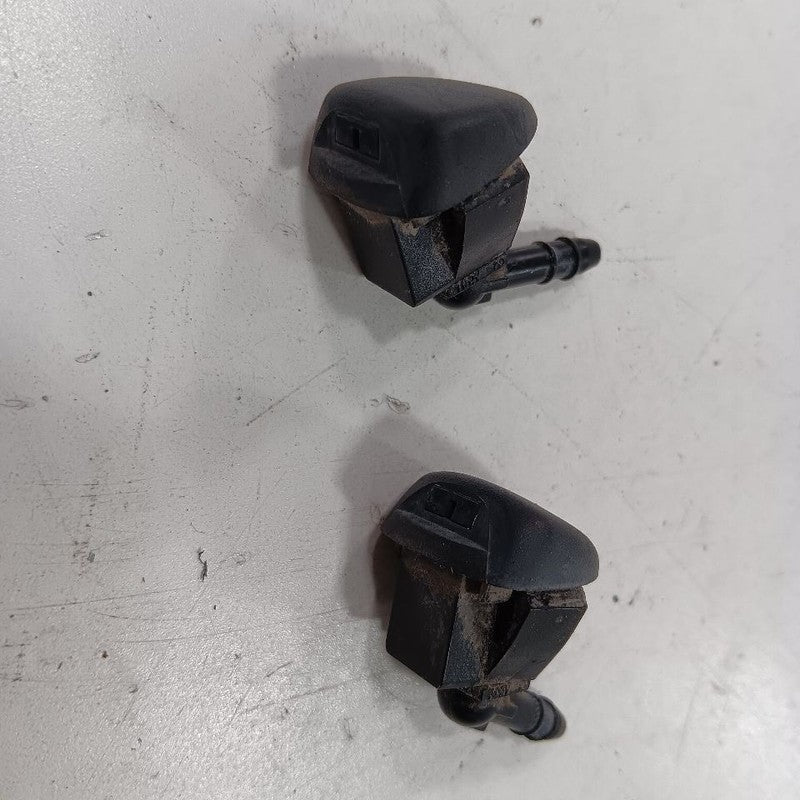 Jeep Renegade Windshield Wiper Washer Fluid Hood Sprayer Nozzles  2021